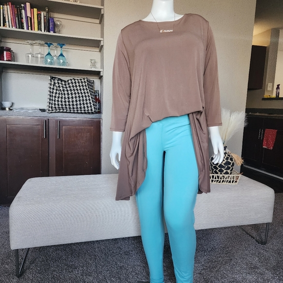 Plus Size High Low Peplum Top - Picture 2 of 7